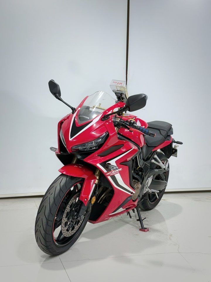 혼다 CBR 650 R MT more
