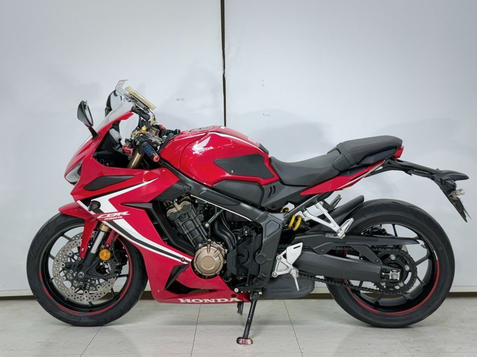 혼다 CBR 650 R MT 13