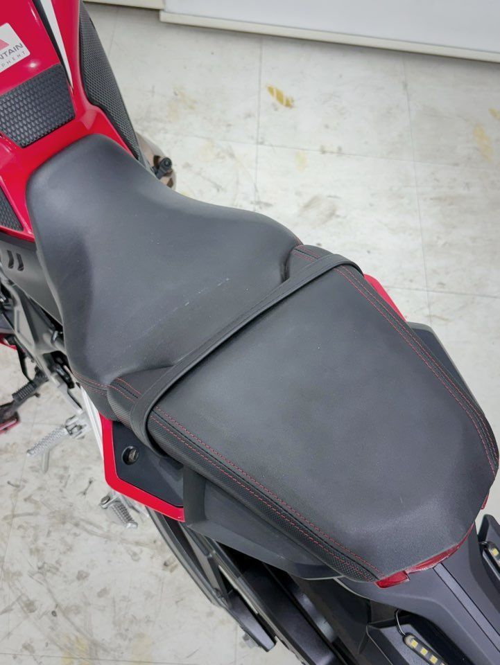 혼다 CBR 650 R MT 16