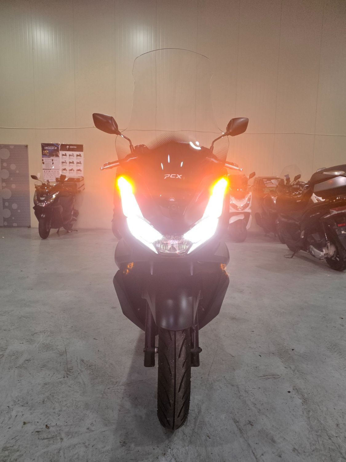 혼다 PCX 125 main