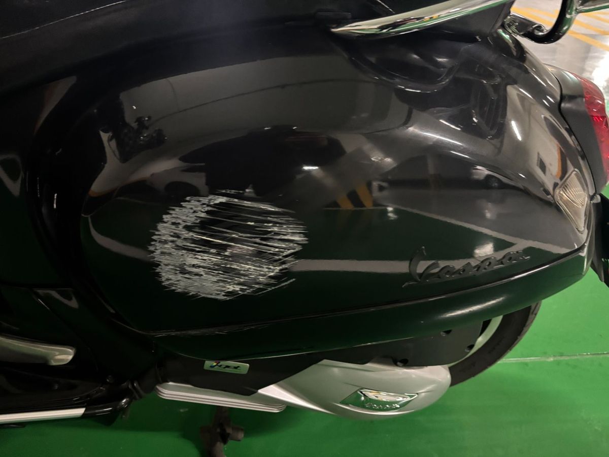 베스파 GTS 125 thumb 2