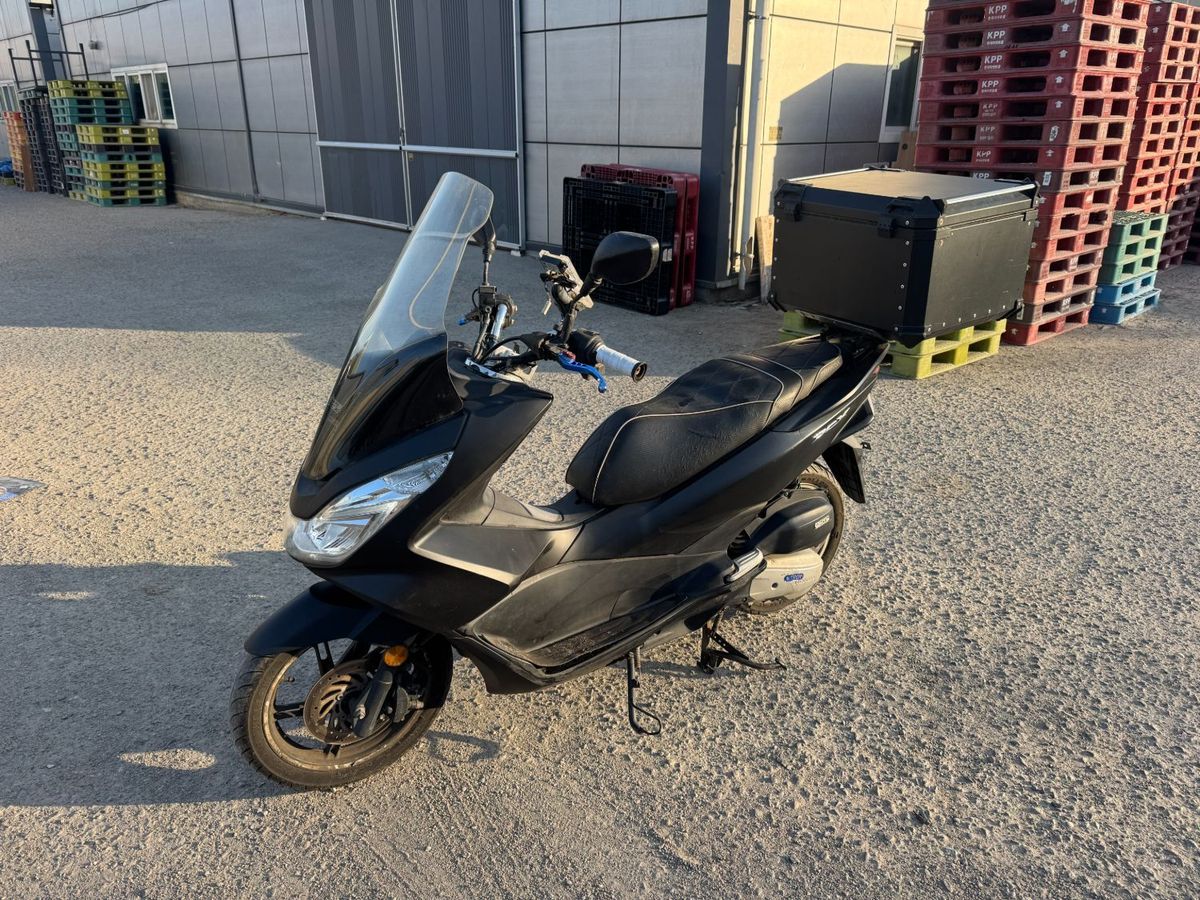 혼다 PCX 125 more