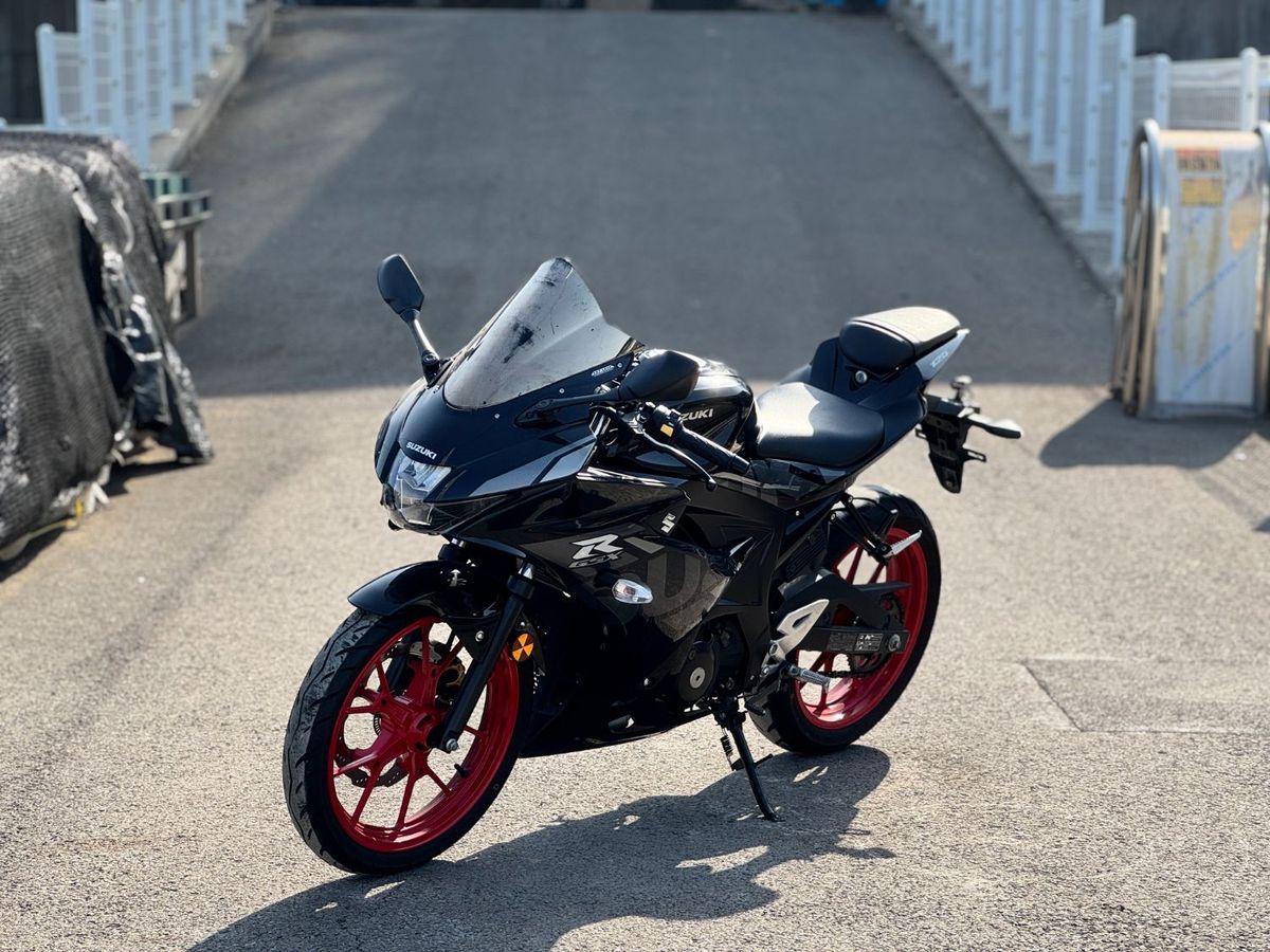 스즈키 GSX R 125 ABS 4