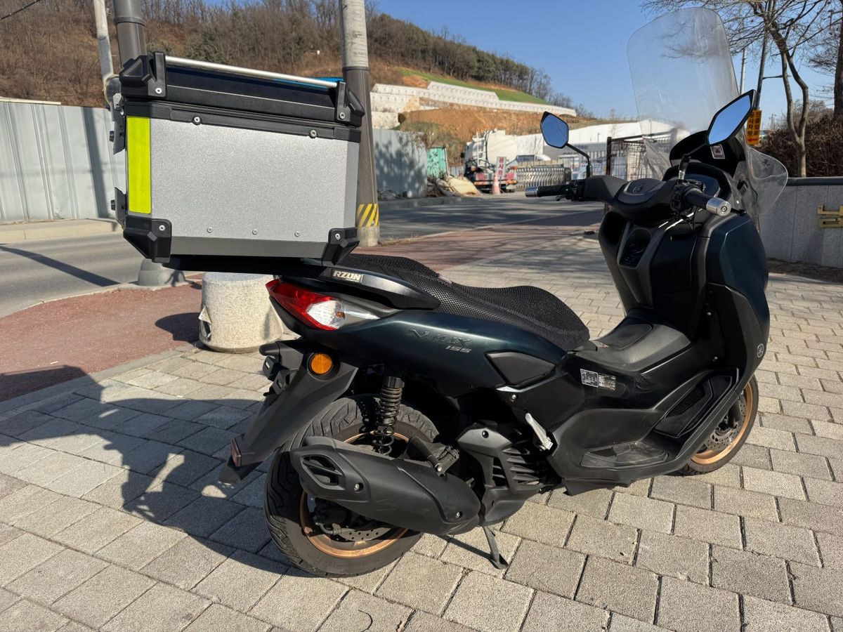 야마하 NMAX 155 8