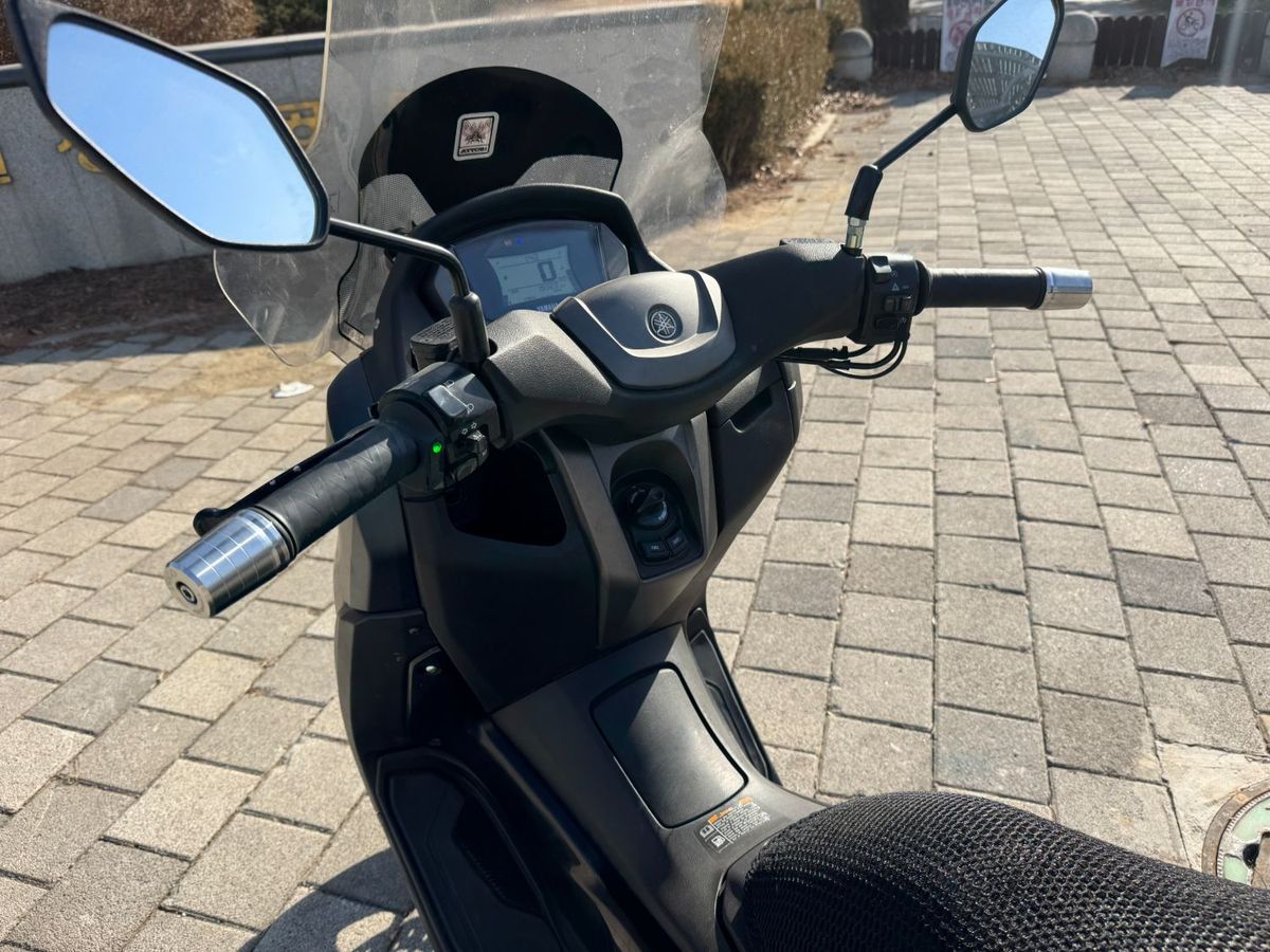 야마하 NMAX 155 17