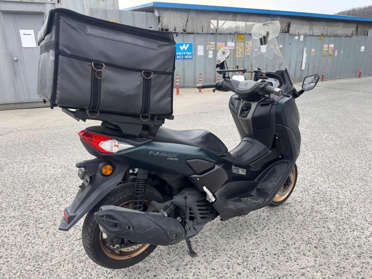 야마하 NMAX 155 8