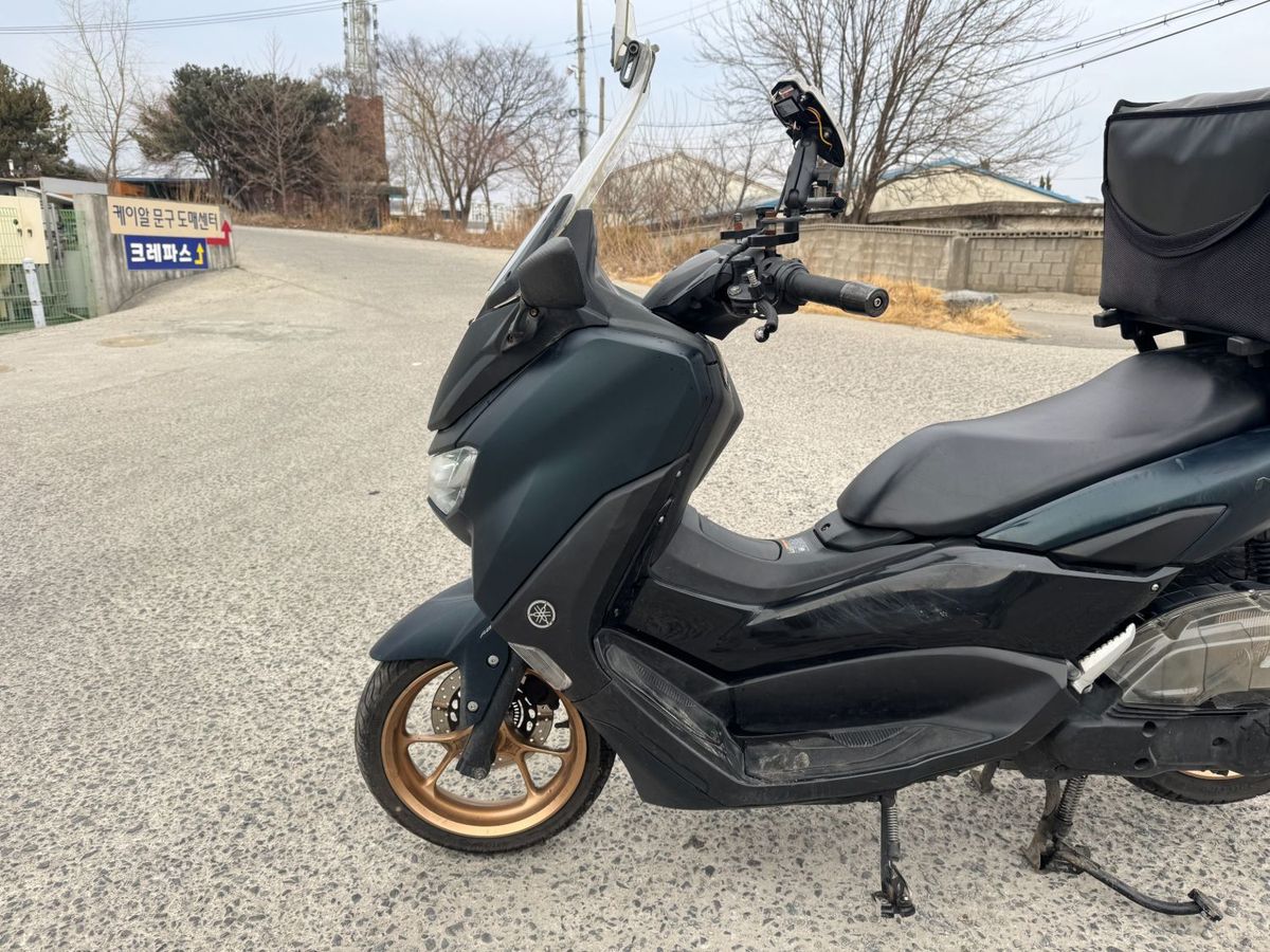야마하 NMAX 155 11