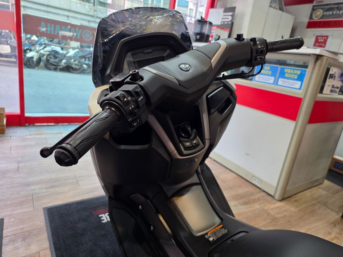 야마하 NMAX 125 main