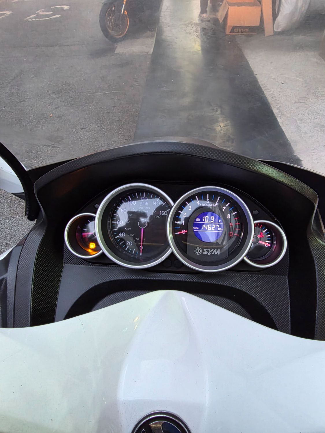 SYM 조이맥스 300 i 6