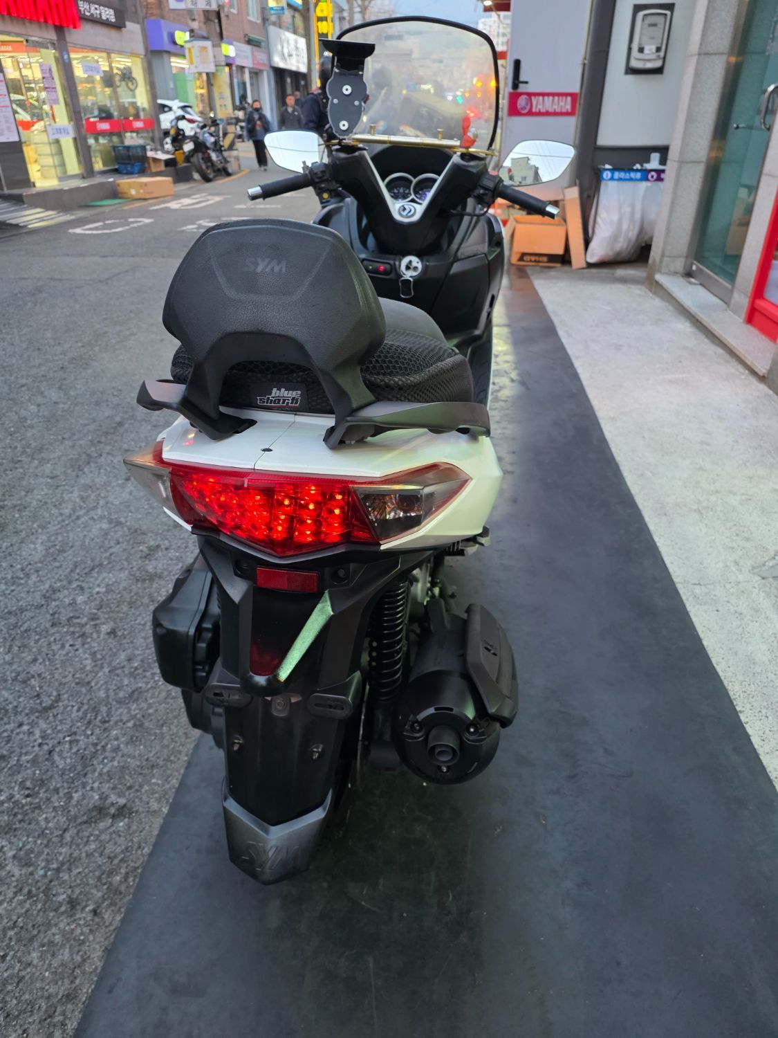 SYM 조이맥스 300 i 7
