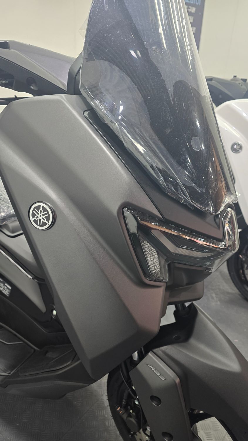 야마하 NMAX 125 more