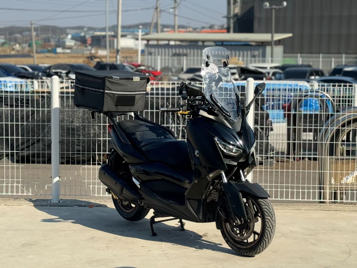 야마하 XMAX 300 ABS thumb 2