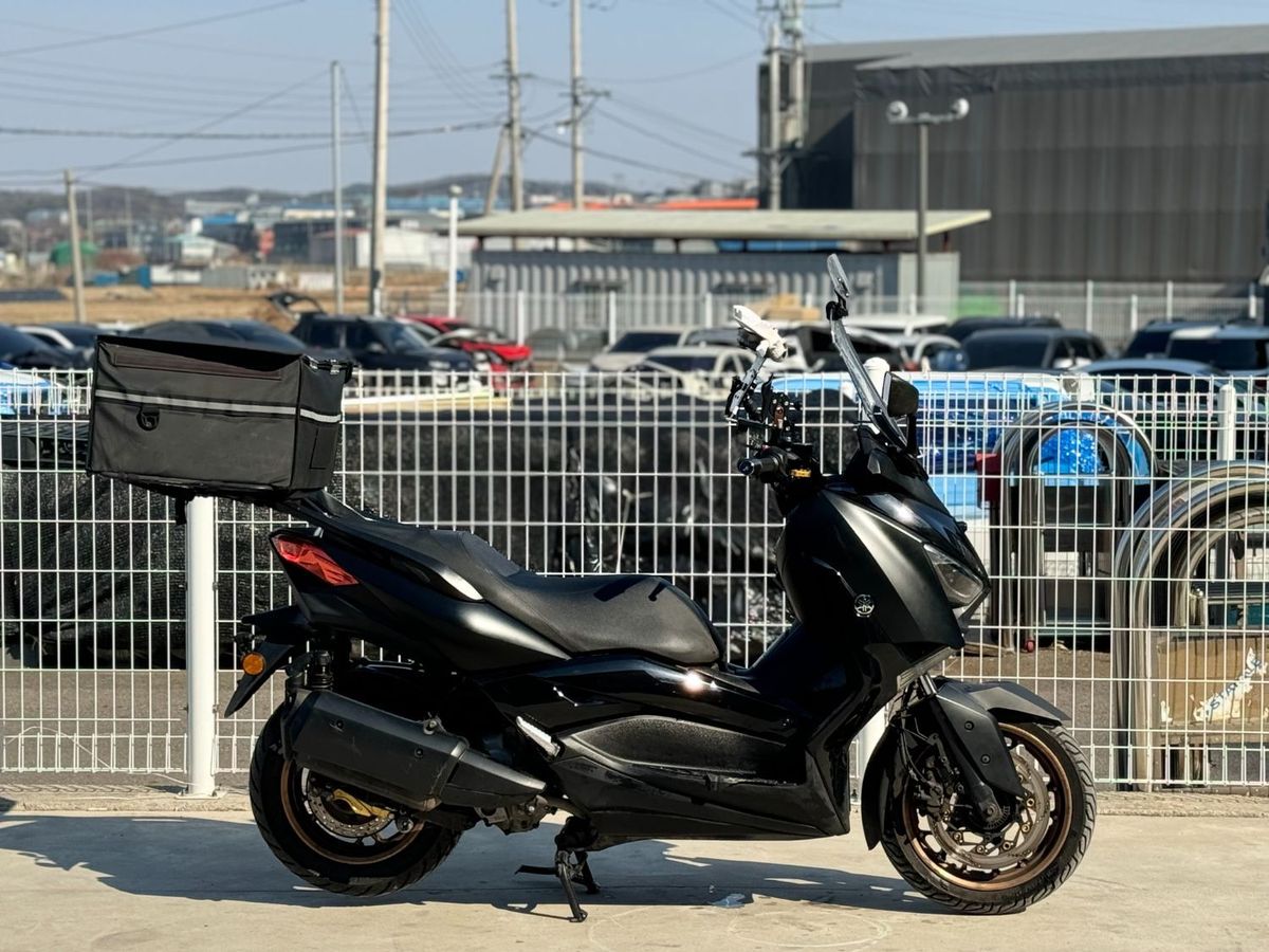 야마하 XMAX 300 ABS 5