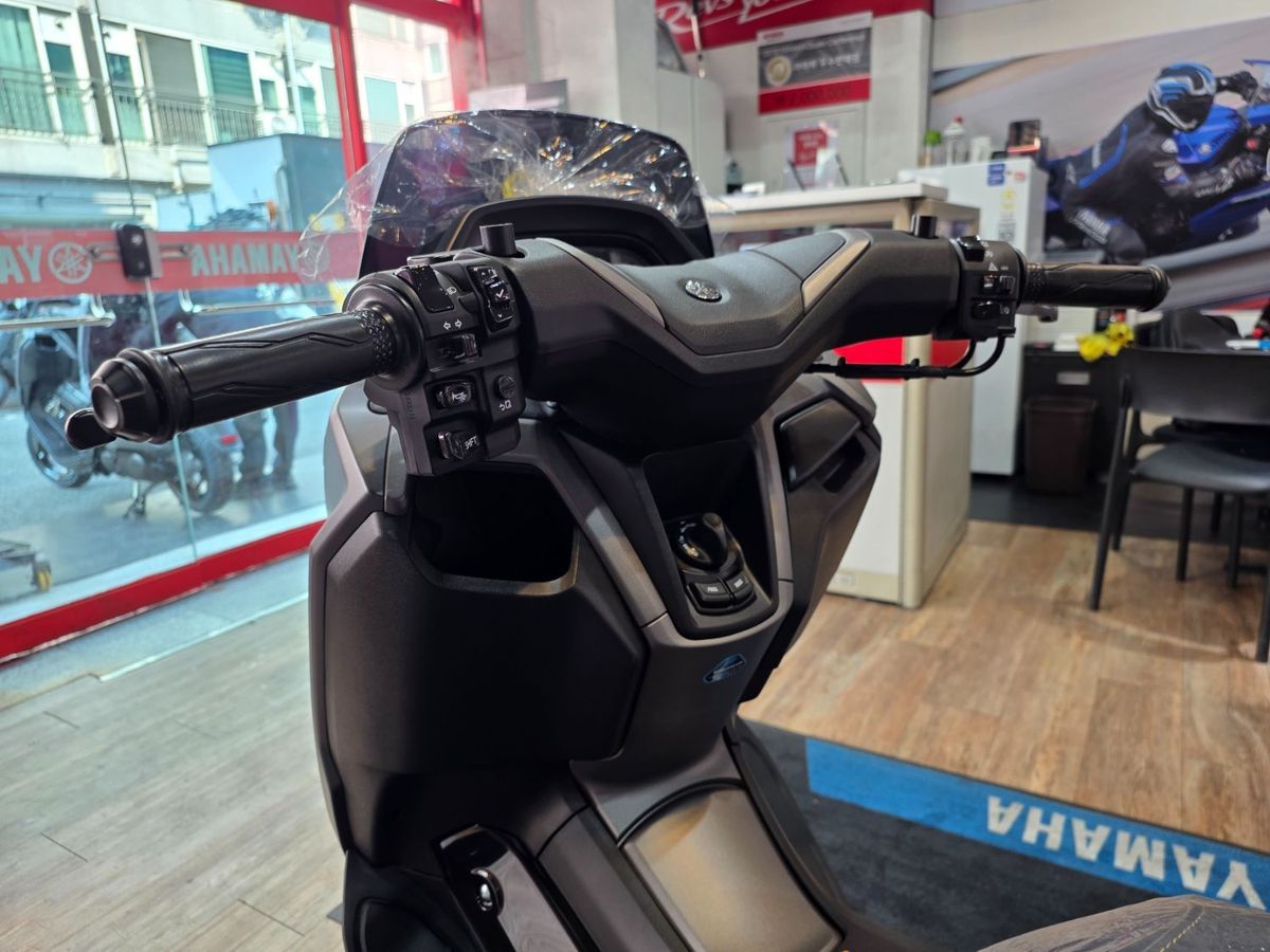 야마하 NMAX 155 7