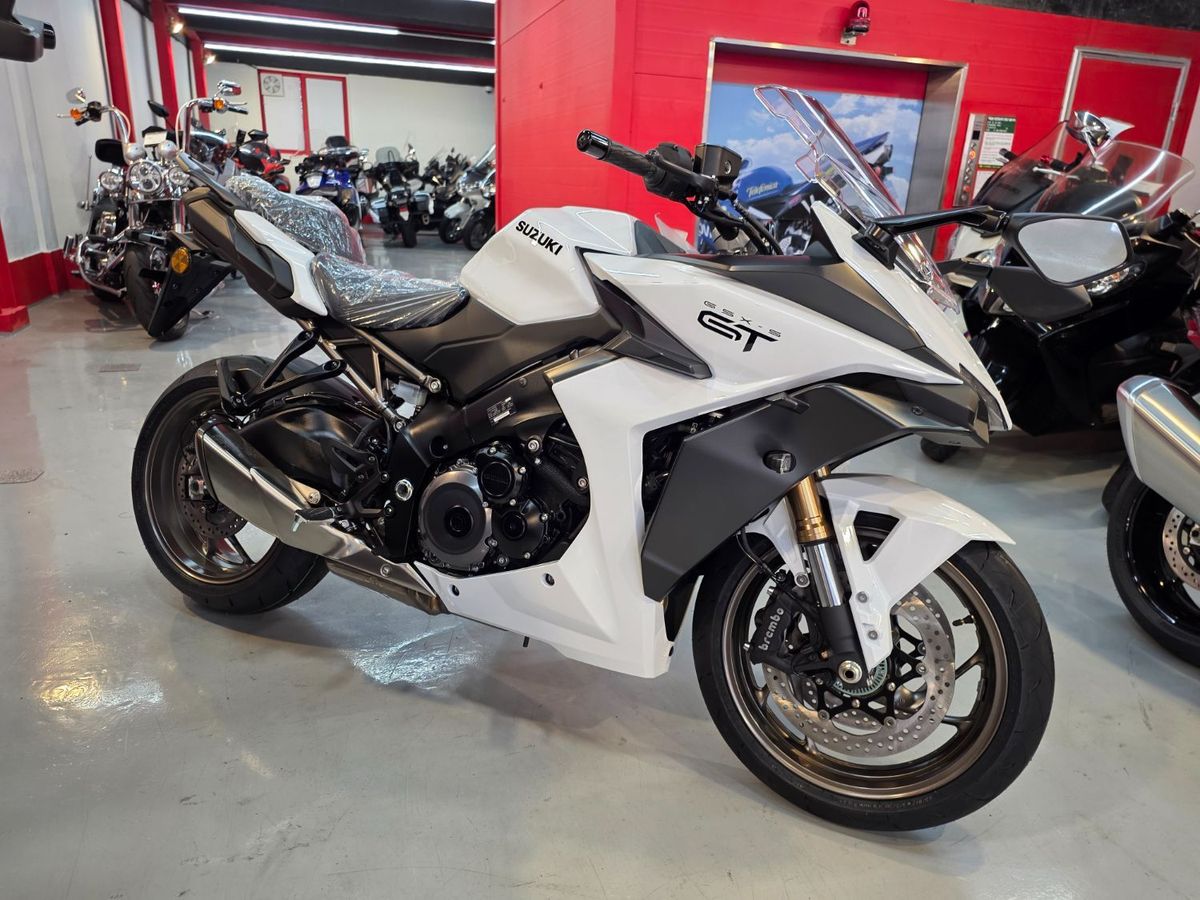 스즈키 GSX S 1000 GT 5