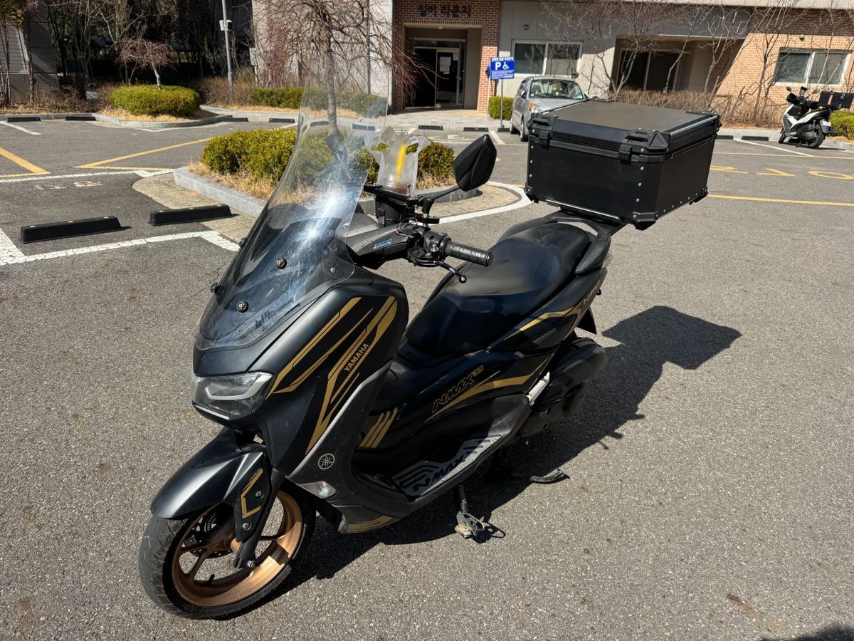 야마하 NMAX 125 more
