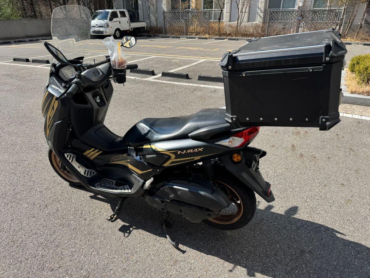 야마하 NMAX 125 8