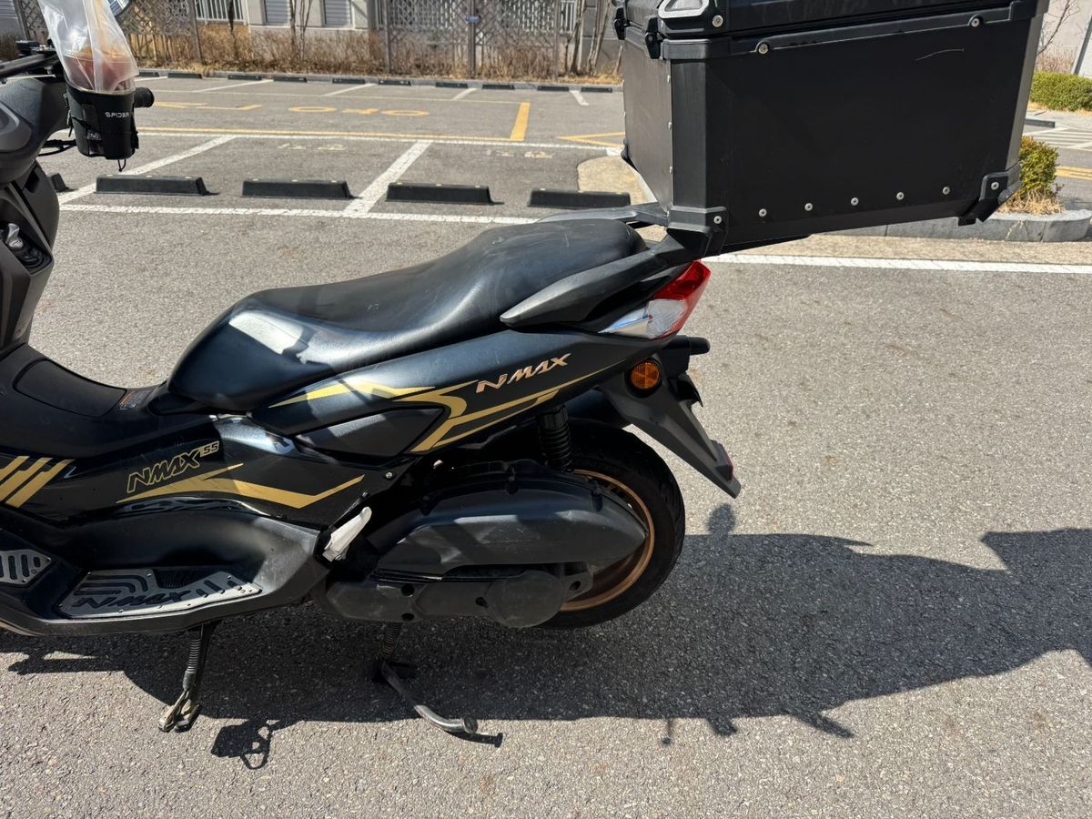 야마하 NMAX 125 10