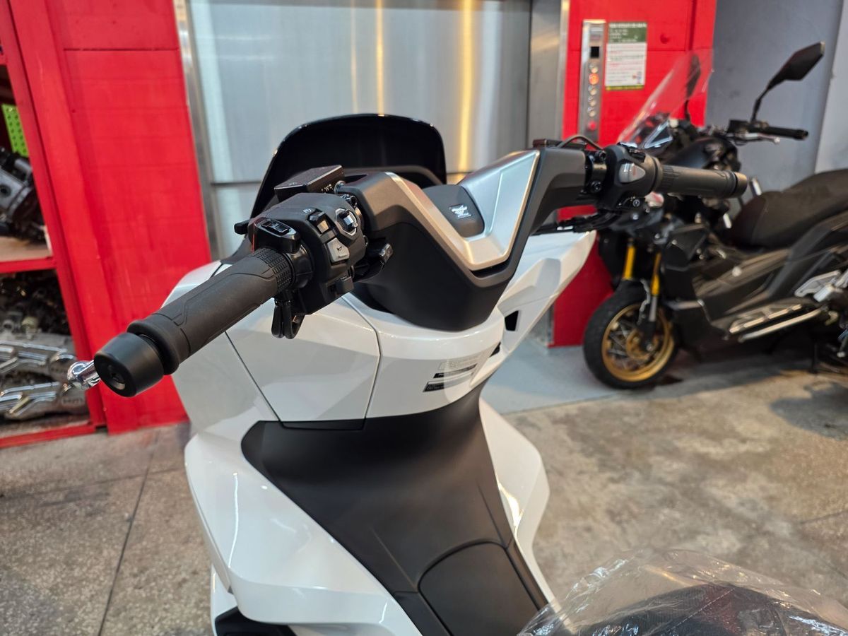 혼다 PCX 125 27