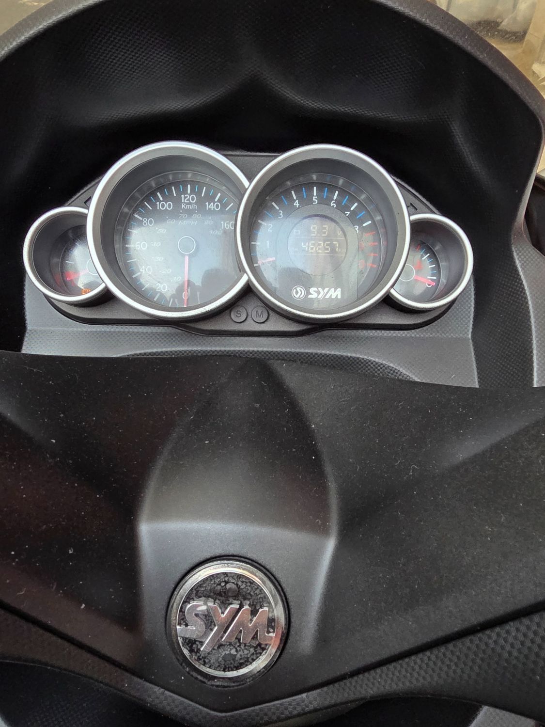 SYM 조이맥스 300 i 10