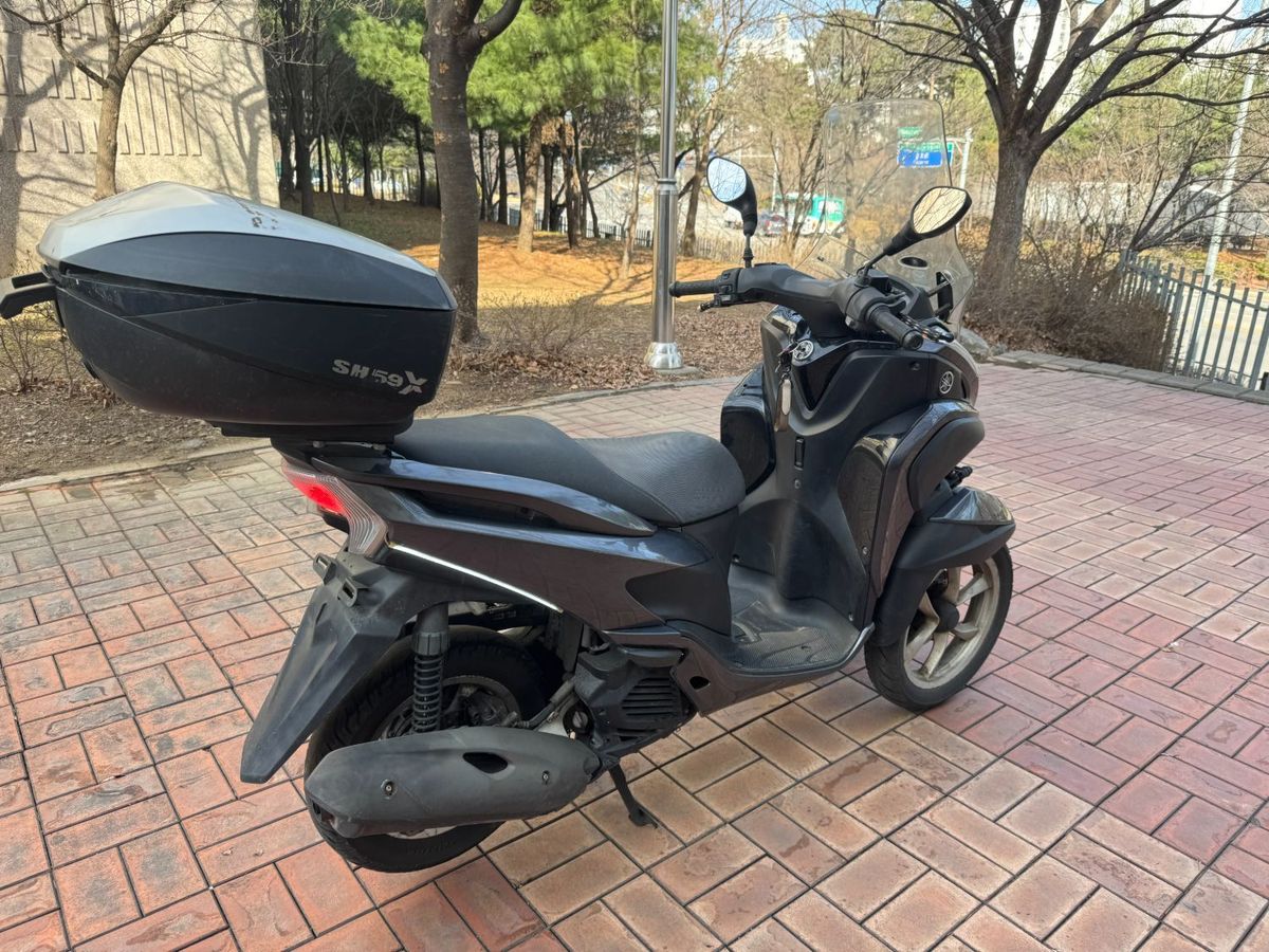 야마하 트리시티 125 8