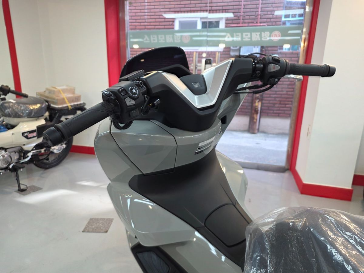 혼다 PCX 125 37