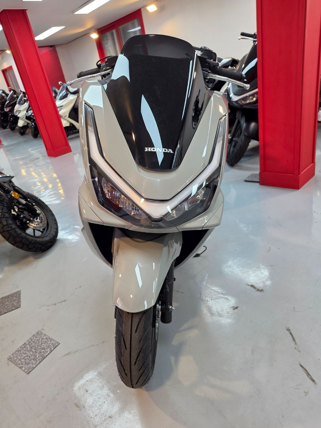 혼다 PCX 125 31