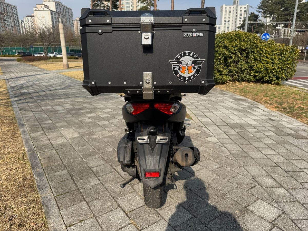 야마하 NMAX 155 7