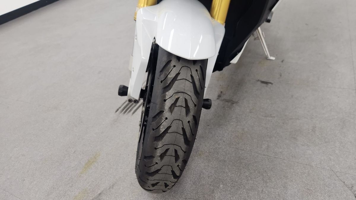BMW S 1000 R main