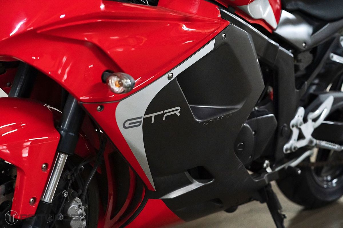 KR모터스 코멧 250 R 9