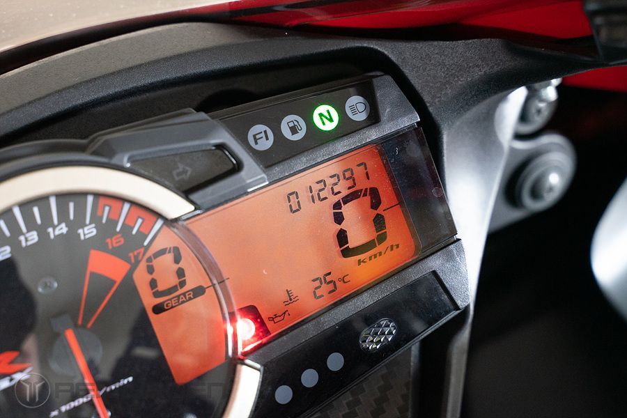 스즈키 GSX R 600 more