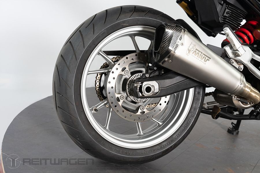BMW F 900 R 18