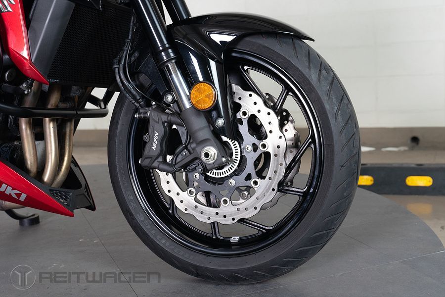 스즈키 GSX S 750 29
