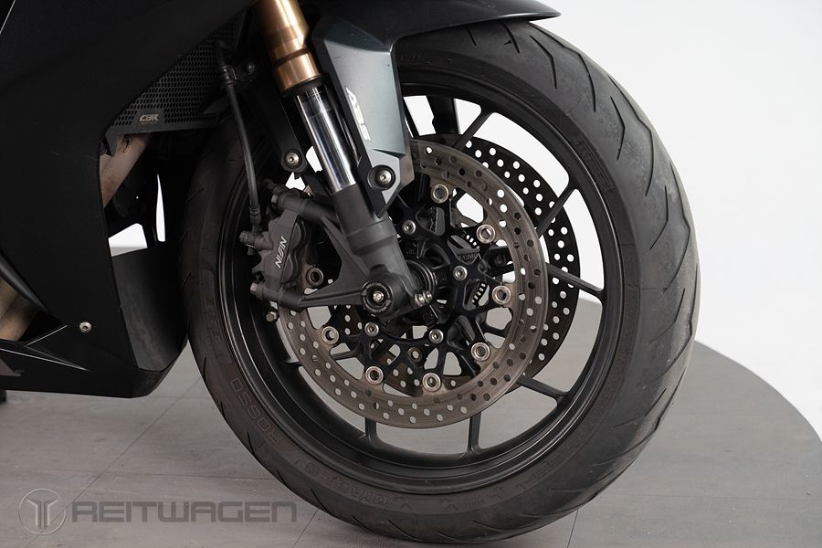 혼다 CBR 650 R MT 13