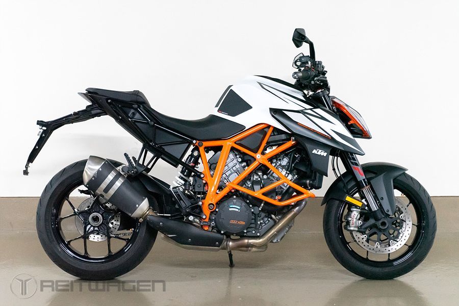 KTM 1290 슈퍼듀크 R main