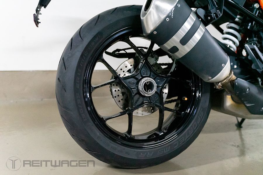 KTM 1290 슈퍼듀크 R 14
