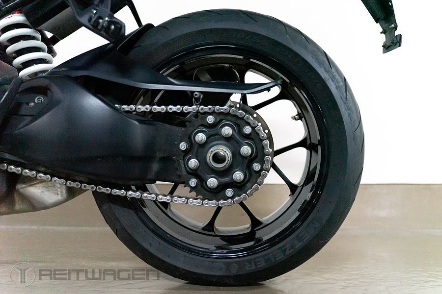 KTM 1290 슈퍼듀크 R 15