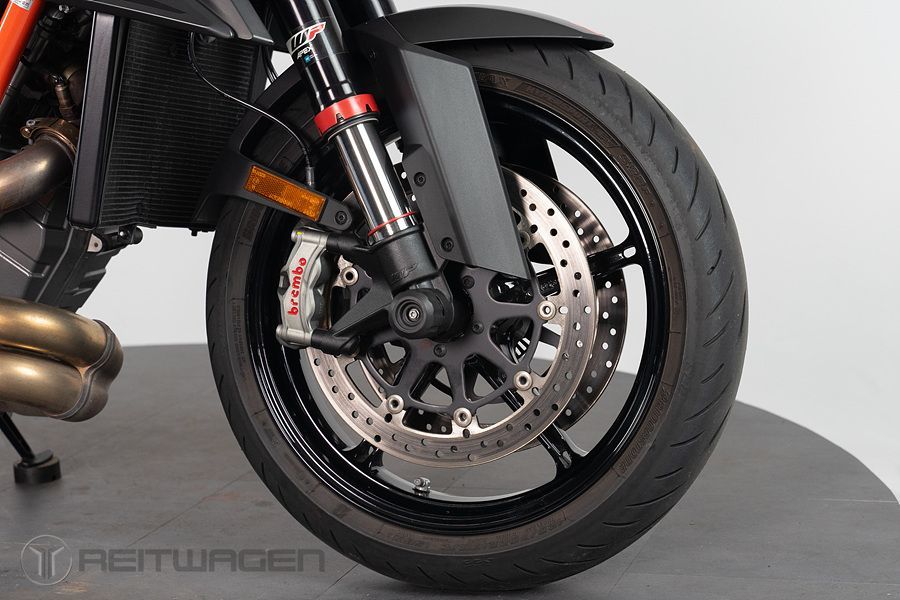 KTM 1290 슈퍼듀크 R 16