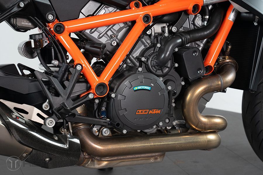 KTM 1290 슈퍼듀크 R 14