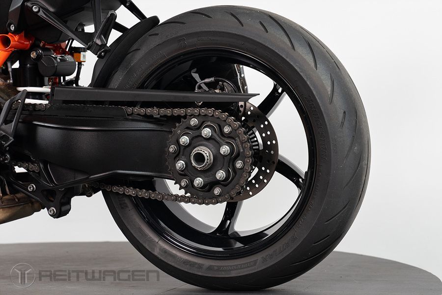 KTM 1290 슈퍼듀크 R 20