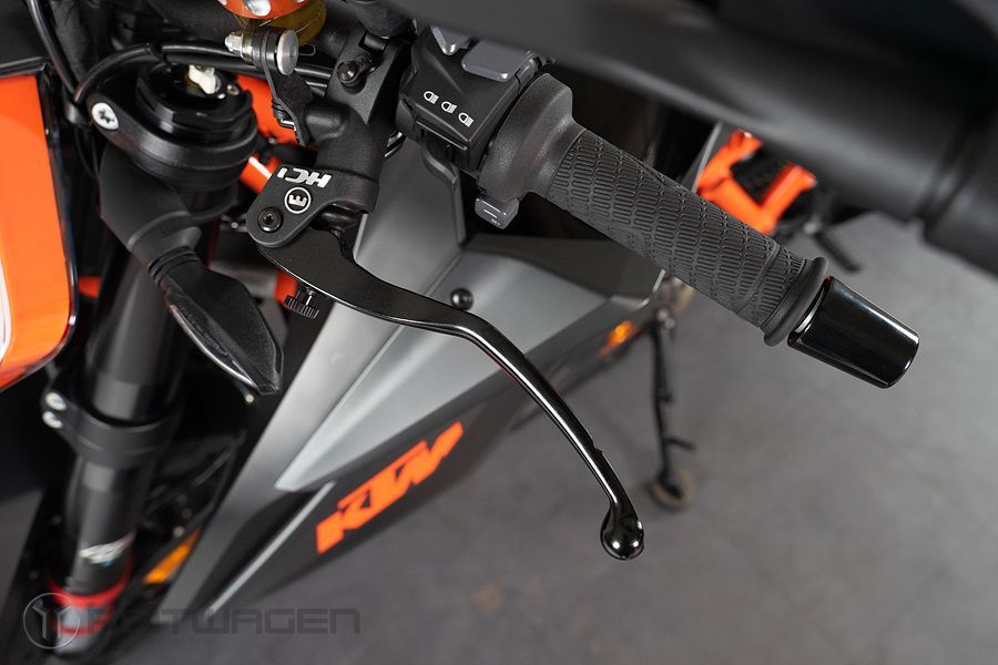 KTM 1290 슈퍼듀크 R 19