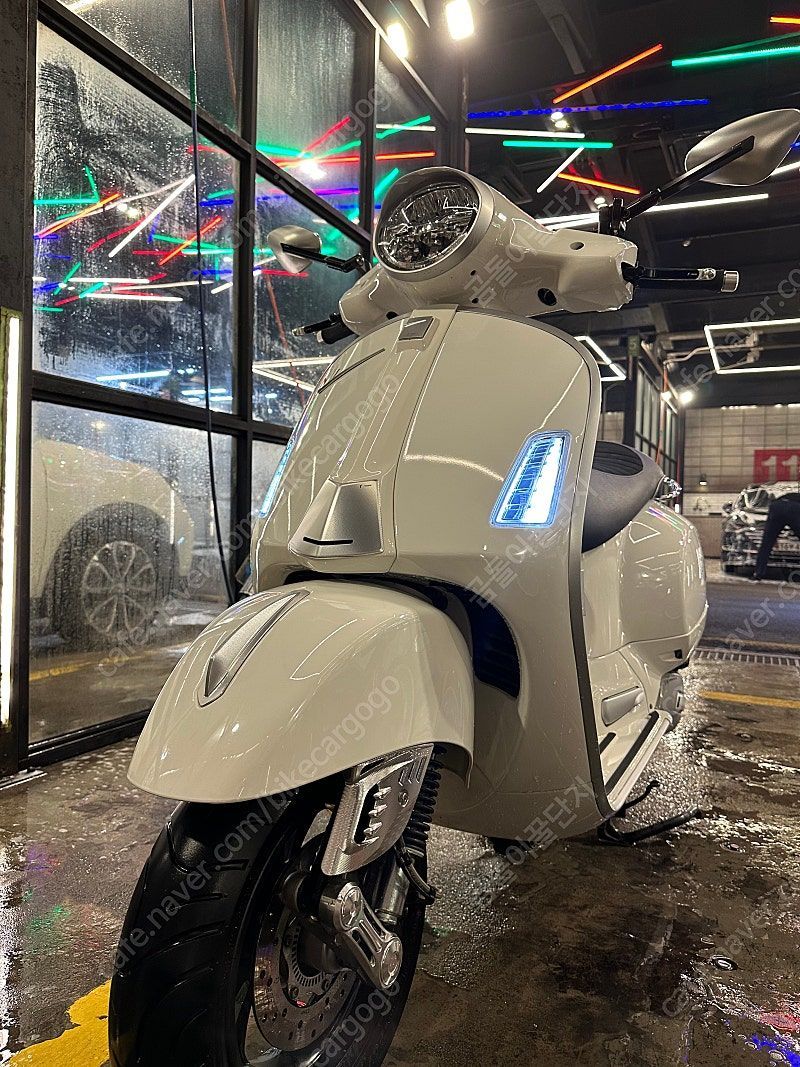 베스파 GTS 125 슈퍼스포츠 more