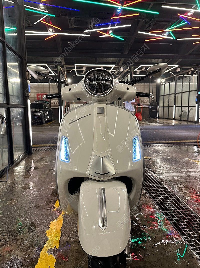 베스파 GTS 125 슈퍼스포츠 7