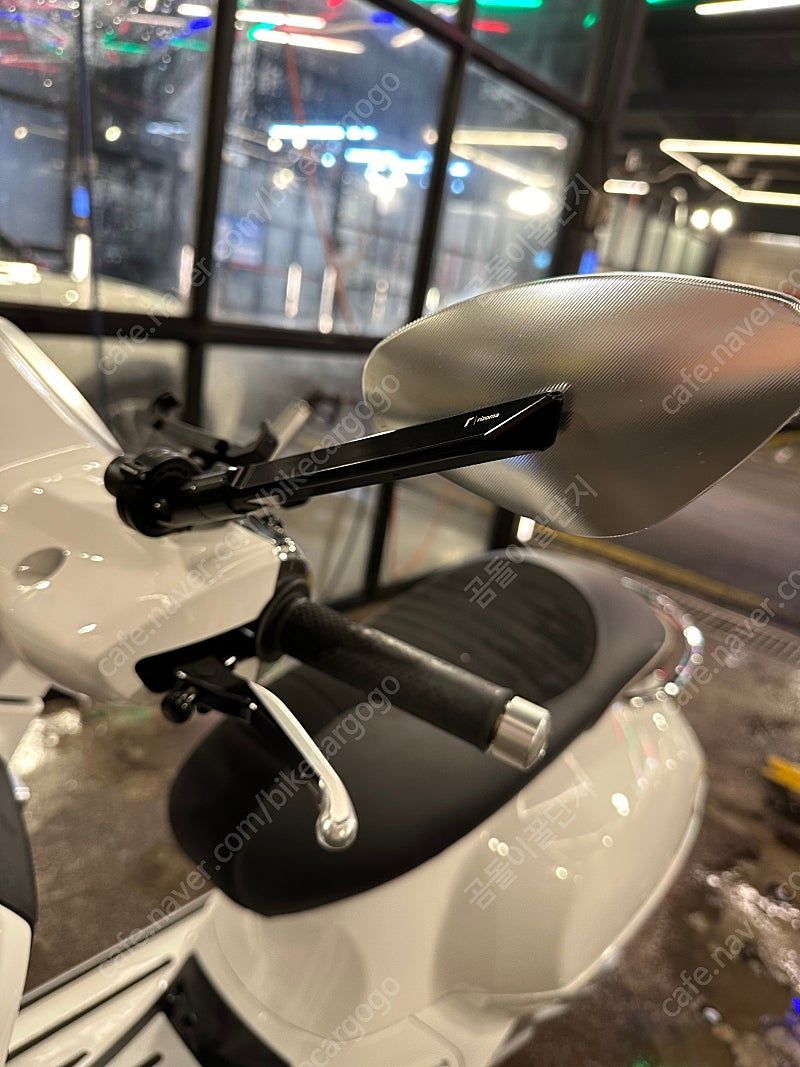 베스파 GTS 125 슈퍼스포츠 11