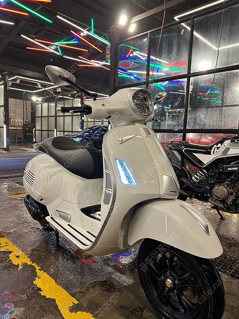 베스파 GTS 125 슈퍼스포츠 9