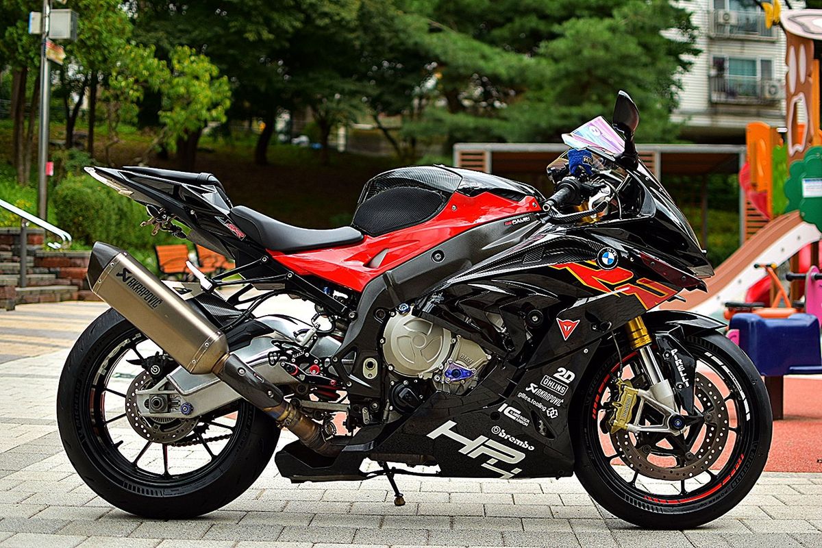 BMW S 1000 RR more