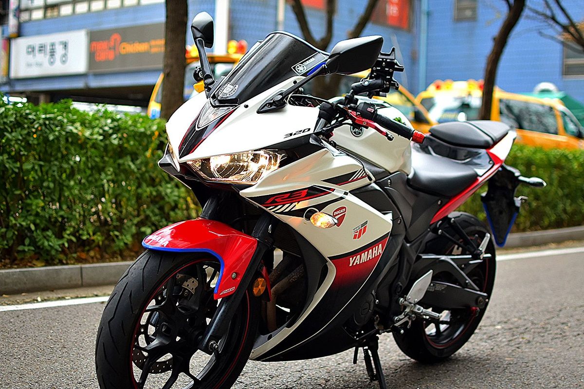 야마하 YZF R3 more