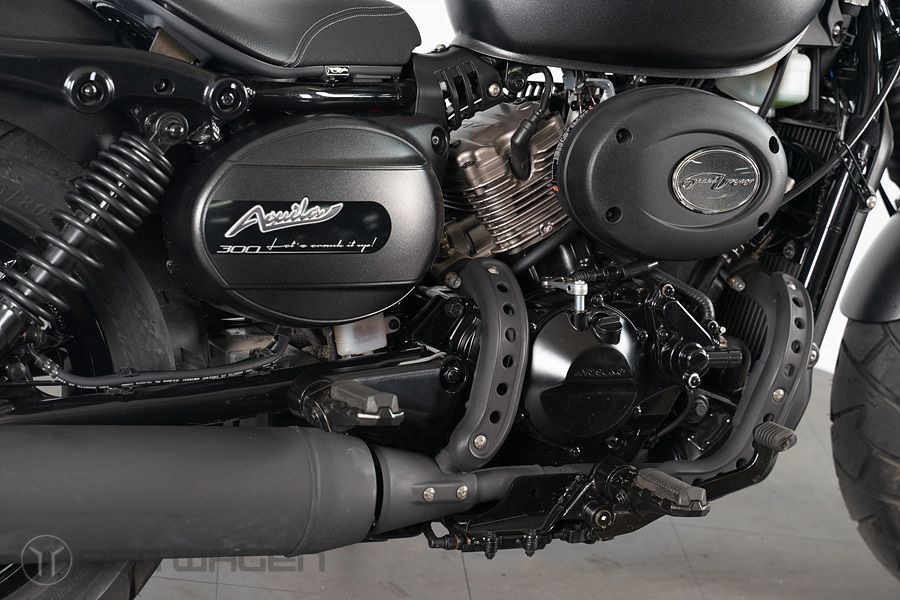 KR모터스 아퀼라 300 S 24