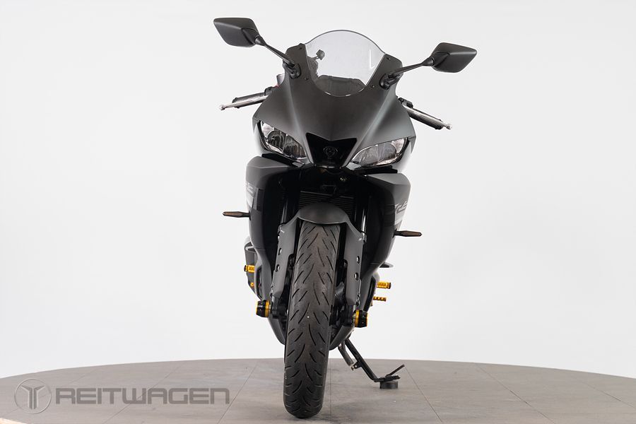 야마하 YZF R3 more