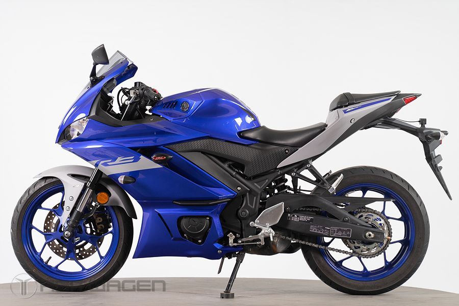 야마하 YZF R3 thumb 2